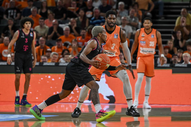 暗示的不仅 暗示的不仅