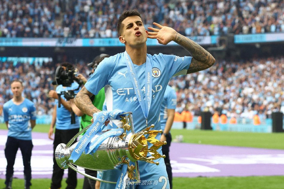 也在国际赛 也在国际赛