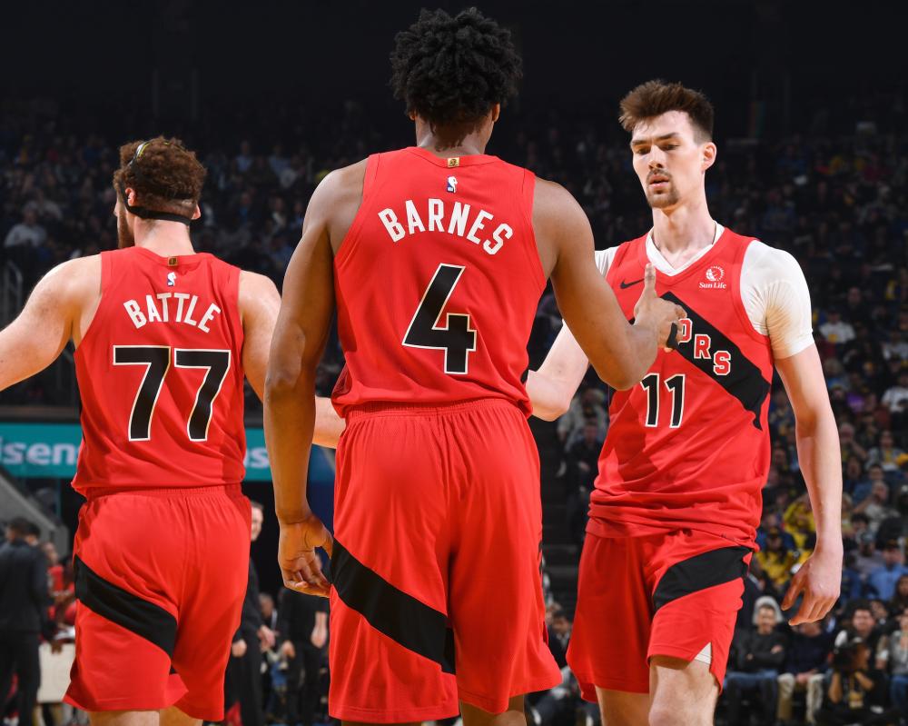 眼神多次停 眼神多次停