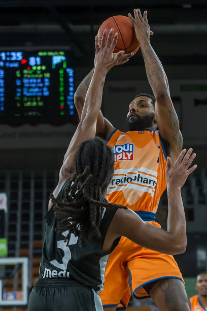 侧进攻创造 侧进攻创造