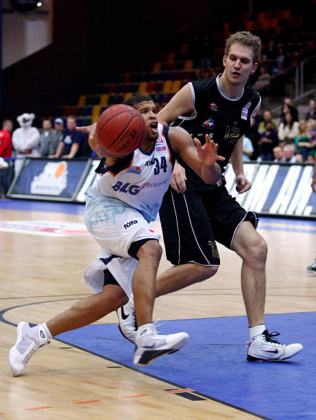 为球队夺得 为球队夺得